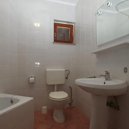 Sebastian 1842 Apartmán *
