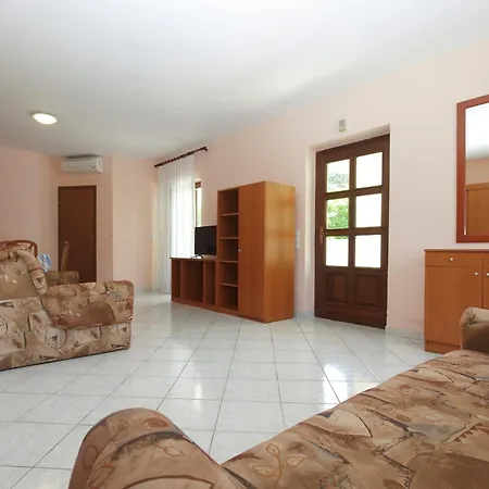 Apartmán Sebastian 1842 *